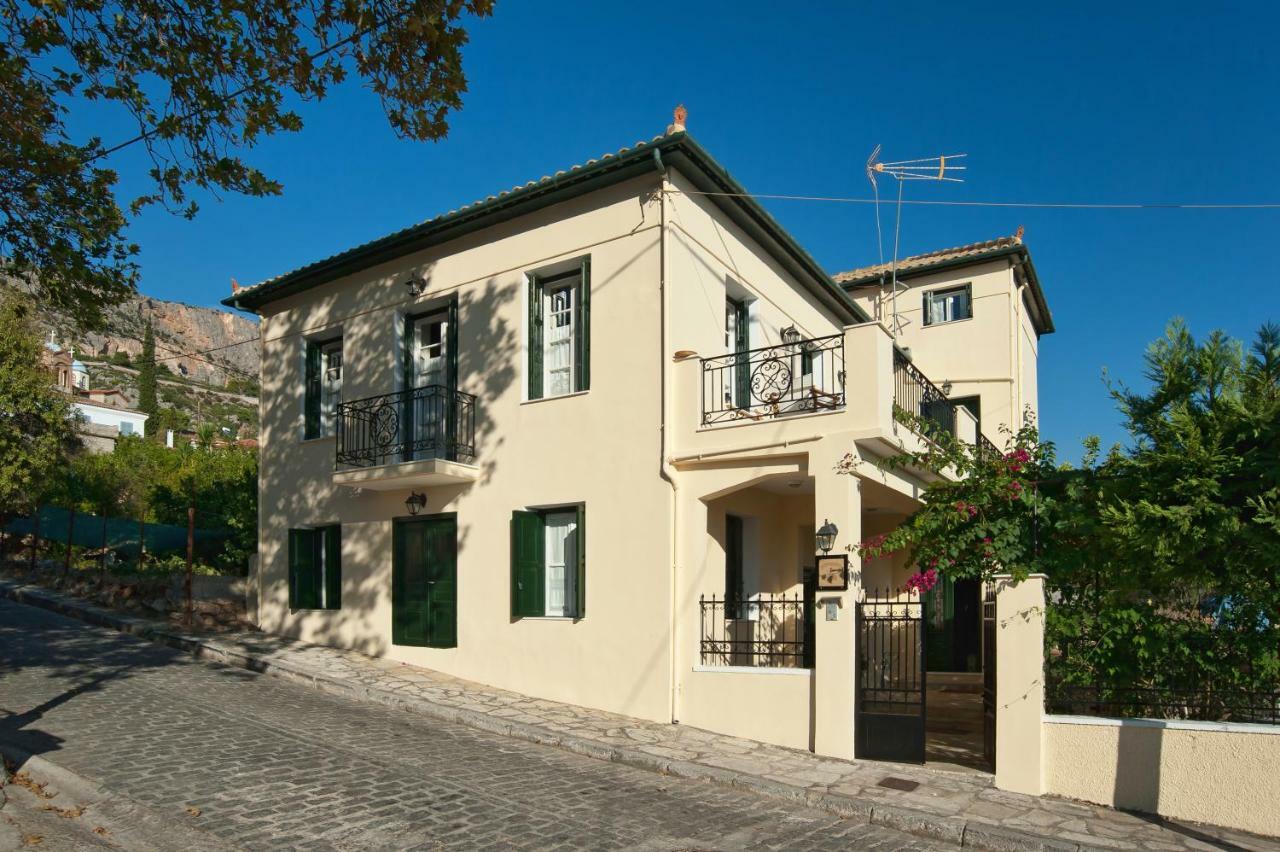 Elia Apartments Chrisso Delfos Exterior foto