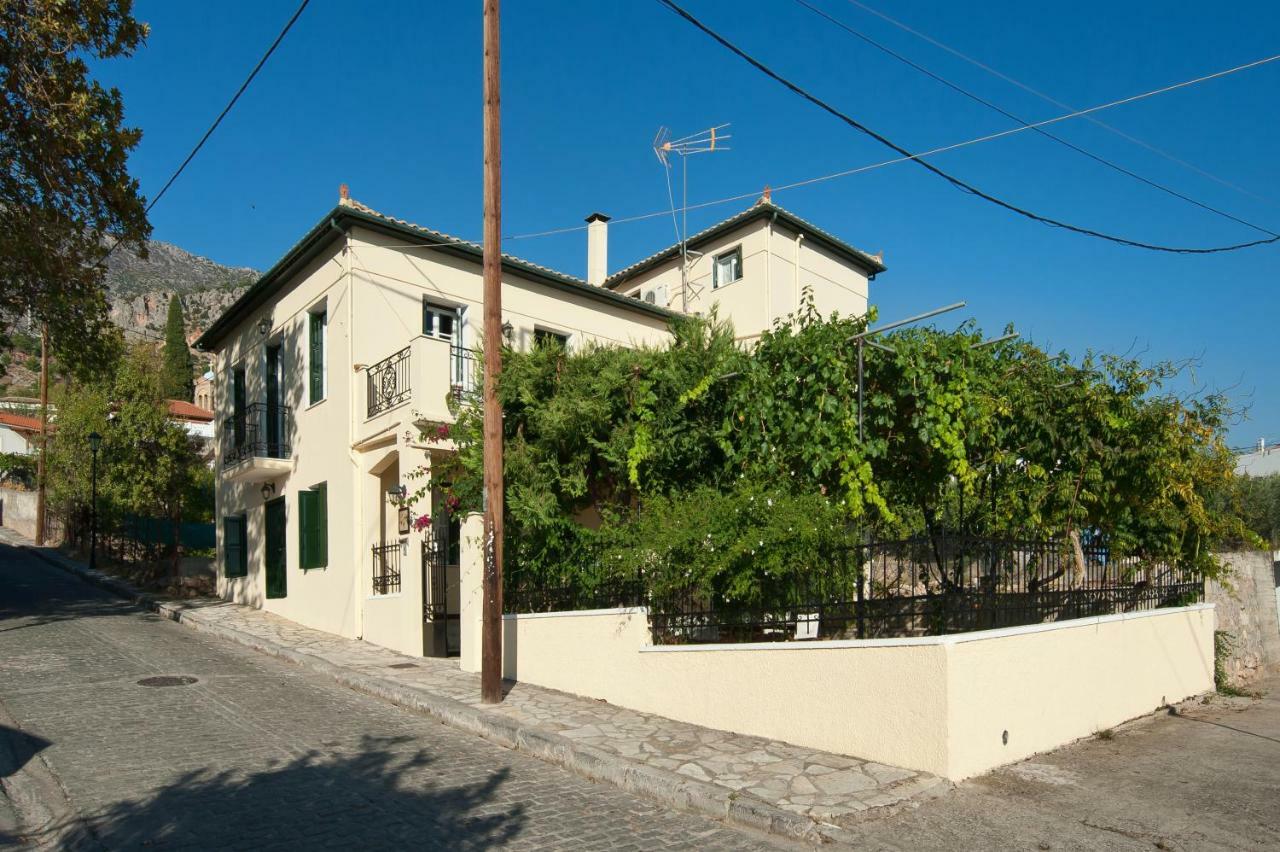 Elia Apartments Chrisso Delfos Exterior foto